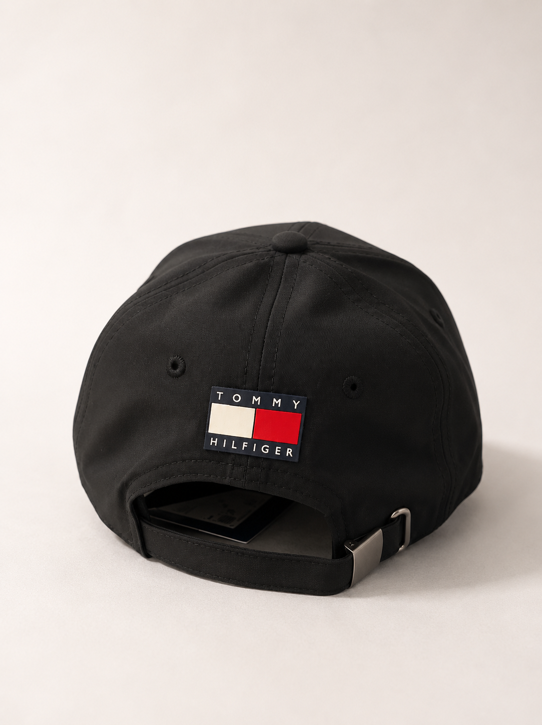 TOMMY HILFIGER GORRA CADILLAC NEGRA FÓRMULA 1 CHECO PÉREZ 11